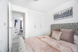 Bedroom- click for photo gallery